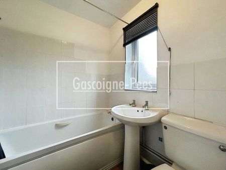 Lychpit, Basingstoke, RG24 - Photo 4