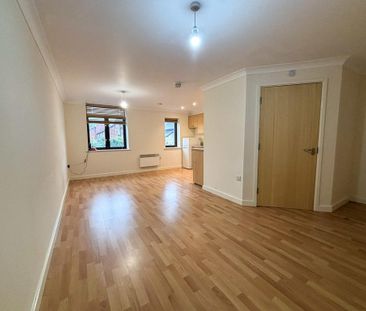 Studio to rent - Photo 3