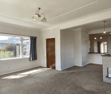 Warm and Spacious - Photo 5