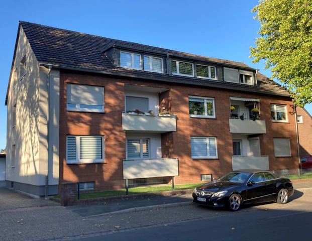 Gut geschnittene 3-Zimmer-Wohnung mit Balkon in Vluyn zu vermieten - Photo 1