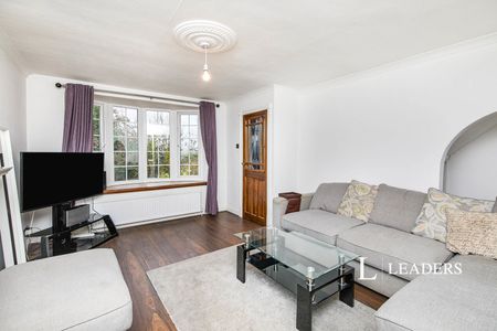 3 bedroom house to rent Southdale Road, Carlton, Nottingham, NG4 - Photo 2