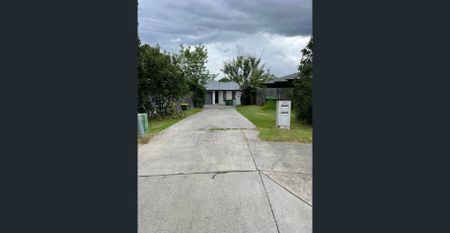 4 Bedroom Beautiful Home !!! - Photo 4