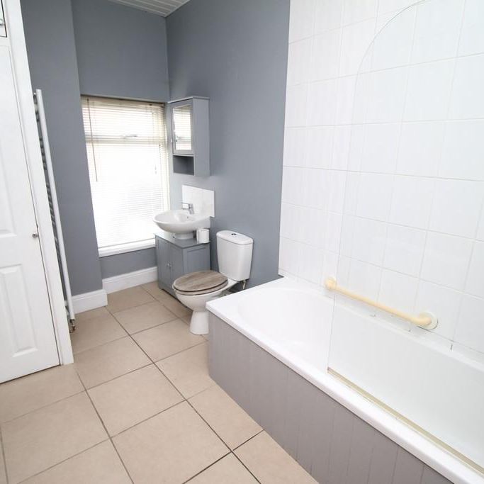 2 bedroom terraced house to rent - Photo 1