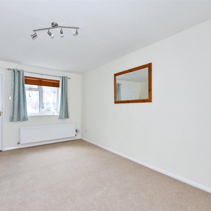 2 bedroom semi-detached house to rent - Photo 1
