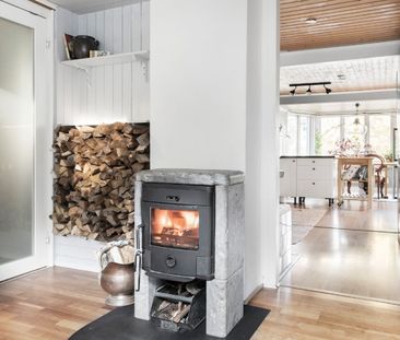 Mysig villa i vacker miljö i Gunnilse med stor tomt och två altaner! - Foto 1