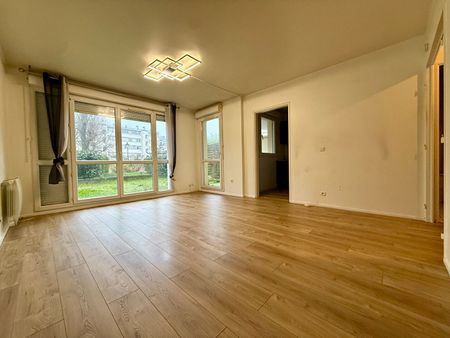 Appartement T1 Le Plessis-Trévise à louer - Photo 4