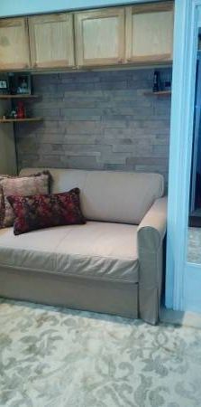 Small Batchelor w Bath&Kitchinette $700 Humber-Lakeshore - Photo 1