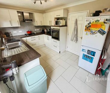 2 bedroom semi-detached house to rent - Photo 6