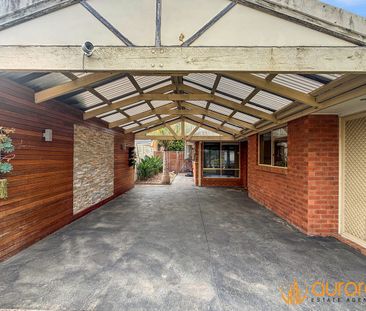 COMFORT & CONVENIENCE ON BERWICK - Photo 1