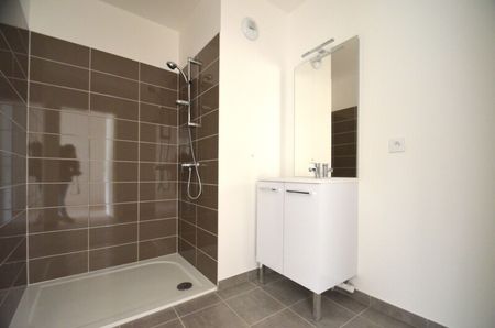 Location Appartement 3 pièces 73m² ROUEN 76100 - Photo 5