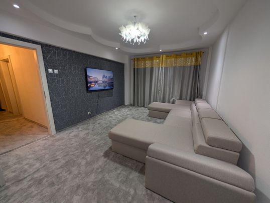 Renovat, 2 camere decomandate - 64 mp , etaj intermediar, No - Fotografie 1