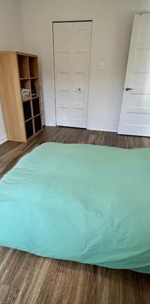 Cession de bail Longueuil - 3 1/2 (1 ch + bureau) - Lumineux - Plusieurs inclusions - Stationnement - Photo 1