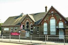 Laurel Way , E18 2UA - Photo 5