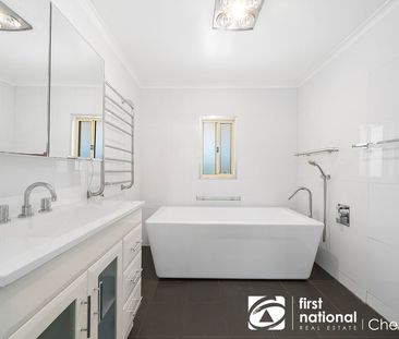 Unbeatable Location – The Perfect Home! - Photo 2