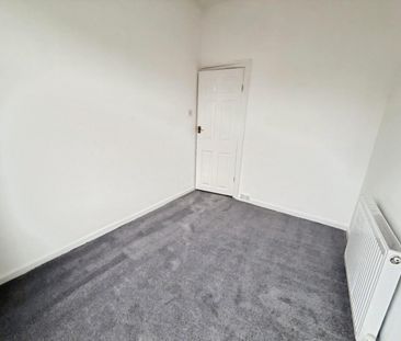 3 bedroom House To Let Total Size: 926 SQ FT - Photo 2