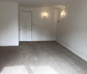 2 bedroom semi-detached house to rent - Photo 5