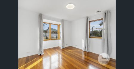 Light and Bright Home - Photo 3