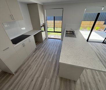 7 Chindwin Lp, Hilbert, WA 6112 - Photo 6