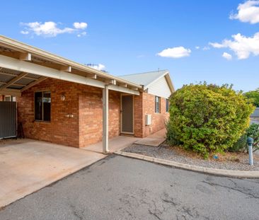 Low maintenance unit in a great location. - Photo 4