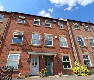 Larch Close, Nuneaton - Photo 1