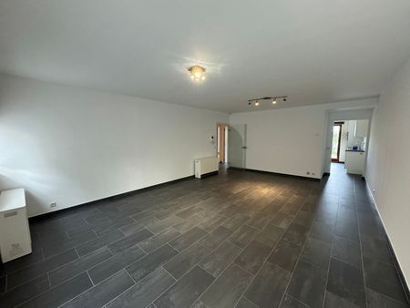 Gelijkvloers-appartement met groot terras en staanplaats - Photo 2