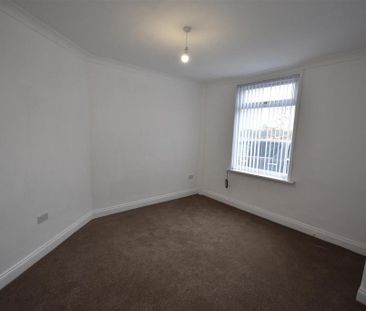 2 bedroom property to rent - Photo 4