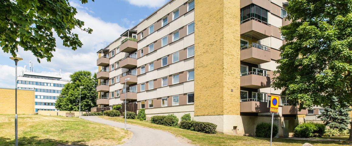 Skäggetorp Centrum, Linköping - Photo 1