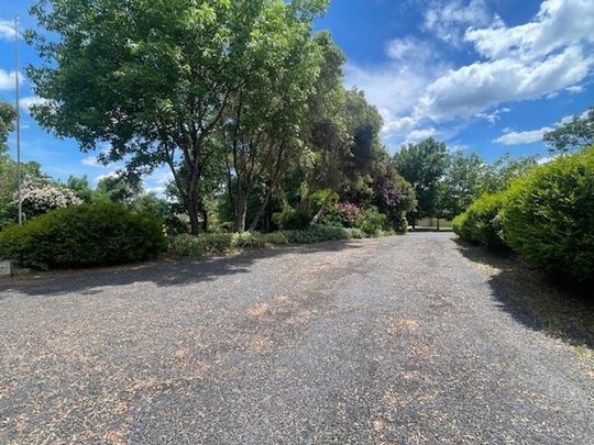 Spacious 4-Bedroom Home in a Quiet North Hill Location - Photo 1