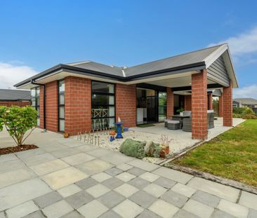 Fantasctic Farrier - Papamoa - Photo 1