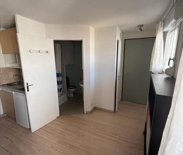 Location Appartement 1 pièce 19m² POITIERS 86000 - Photo 2