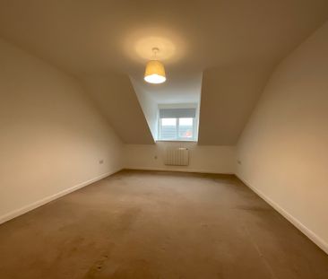 2 bedroom Apartment to let - Photo 4