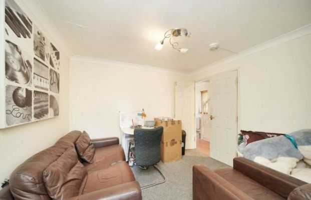 5 bedroom Property to rent - Photo 1