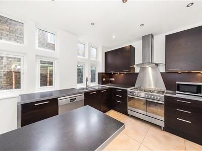 Hazelbourne Road, SW12 - Photo 1