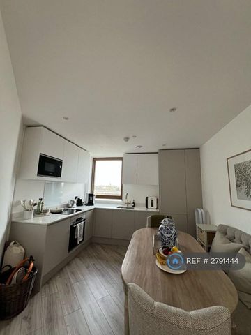 1 bedroom flat to rent - Photo 5