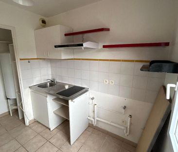 Location Appartement 2 pièces 48m² MILLAU 12100 - Photo 5