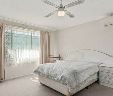 LARGE FAMILY HOME IN WILLASTON - Photo 6