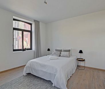 Ruim nieuwbouw appartement met terras en 2 staanplaatsen - Foto 3