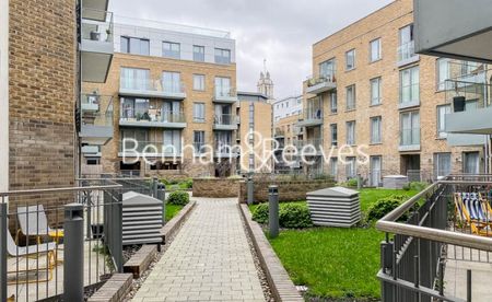 Studio flat to rent in Keymer Place, Canary Gateway, E14 - Photo 2