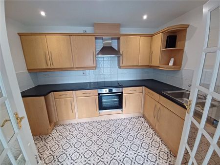 2 bedroom flat to rent - Photo 5