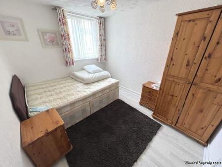 2 bedroom property to rent in Blackpool - Photo 4