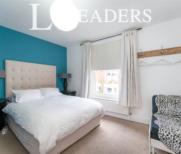 4 bedroom house to rent Carisbrooke Road, Southsea, PO4 - Photo 2