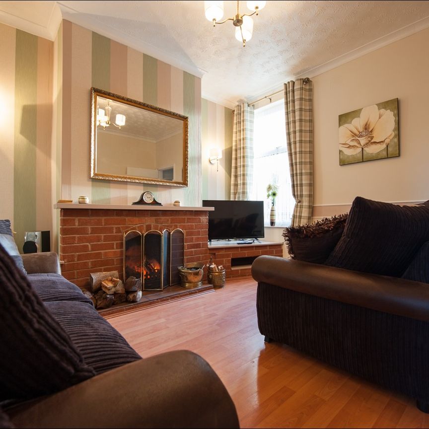 2 Bed Terraced House, Beatrice Road, LE3 - Photo 1