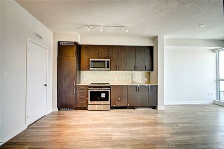 For Lease - 4085 Parkside Village Drive Unit# 2003, Mississauga, Ontario - Photo 3