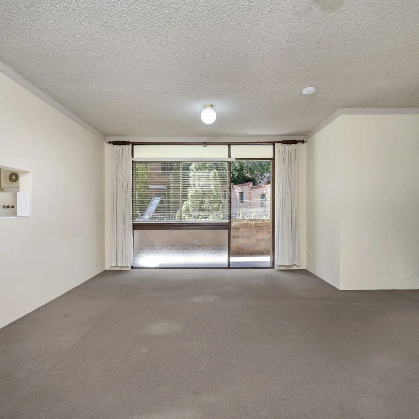 Spacious 2-Bedroom apartment - Photo 1