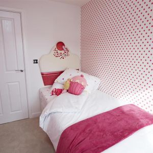 3 bedroom terraced house to rent - Photo 2