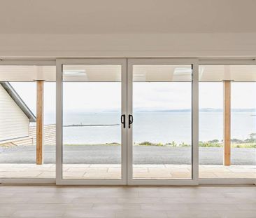 4 bedroom bungalow to rent - Photo 1