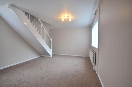 2 bedroom terraced house to rent - Photo 2