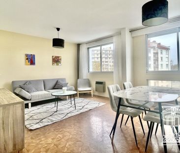 Location Appartement 2 pièces 59m² LYON 8ème - Photo 4