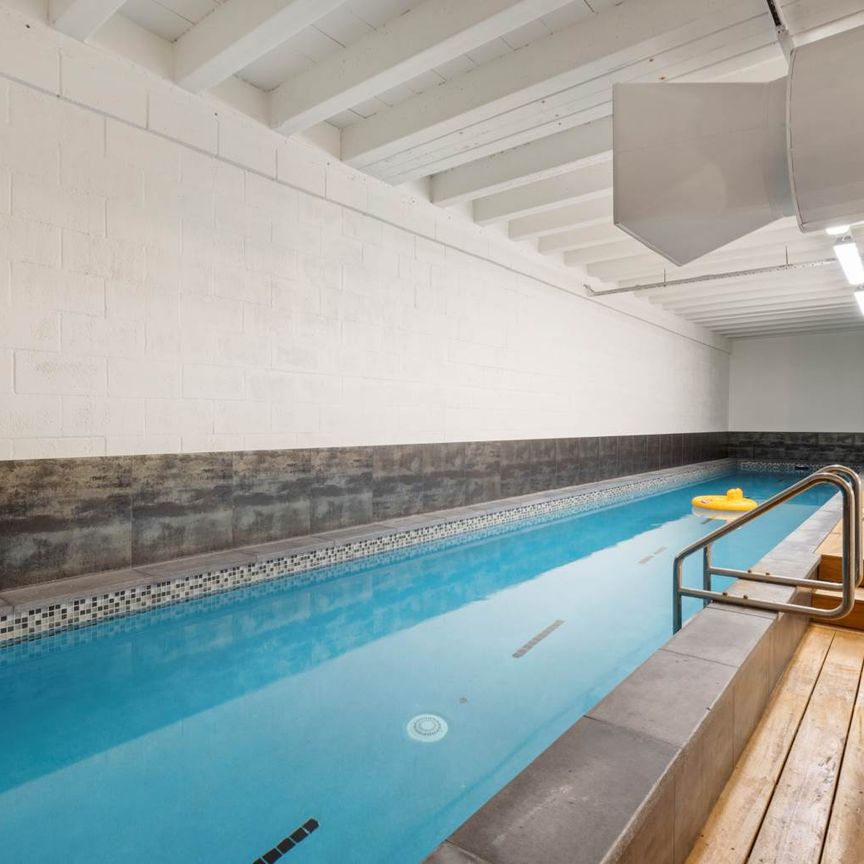 New York Style Loft | Parking | Unbeatable Location - Photo 2