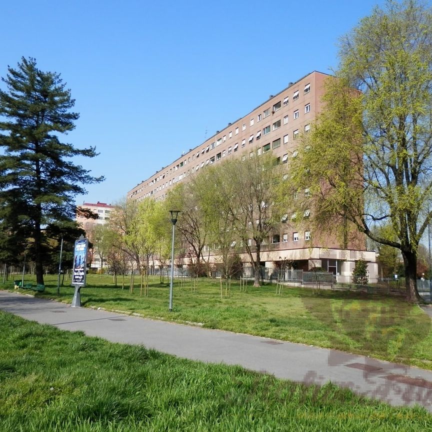 Четырёхкомнатная квартира в Милане - Photo 1